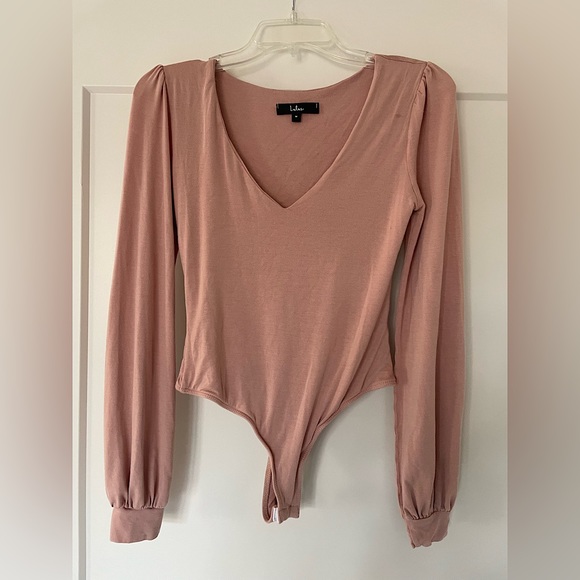 Lulus Kaylene Blush V-Neck Balloon Sleeve Bodysuit - Picture 2 of 6